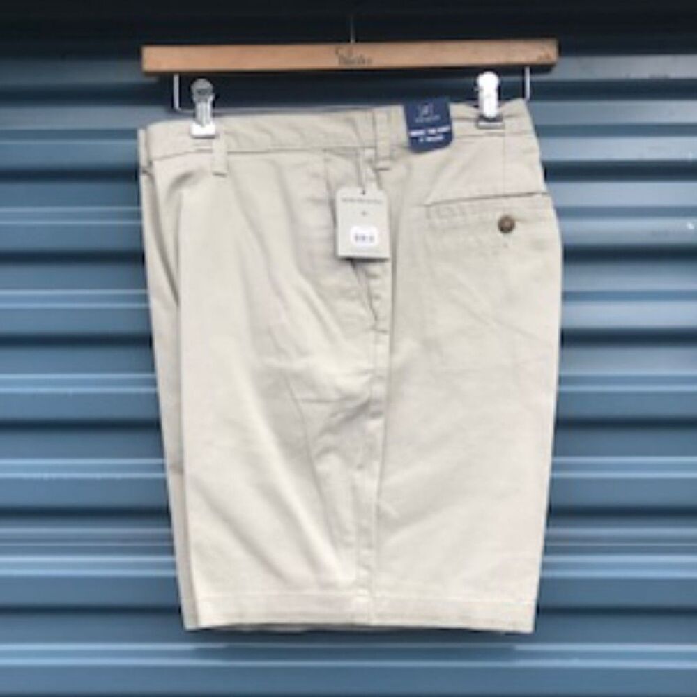 Size: 40 Above the Knee Casual or Work Shorts . New w/ Tags